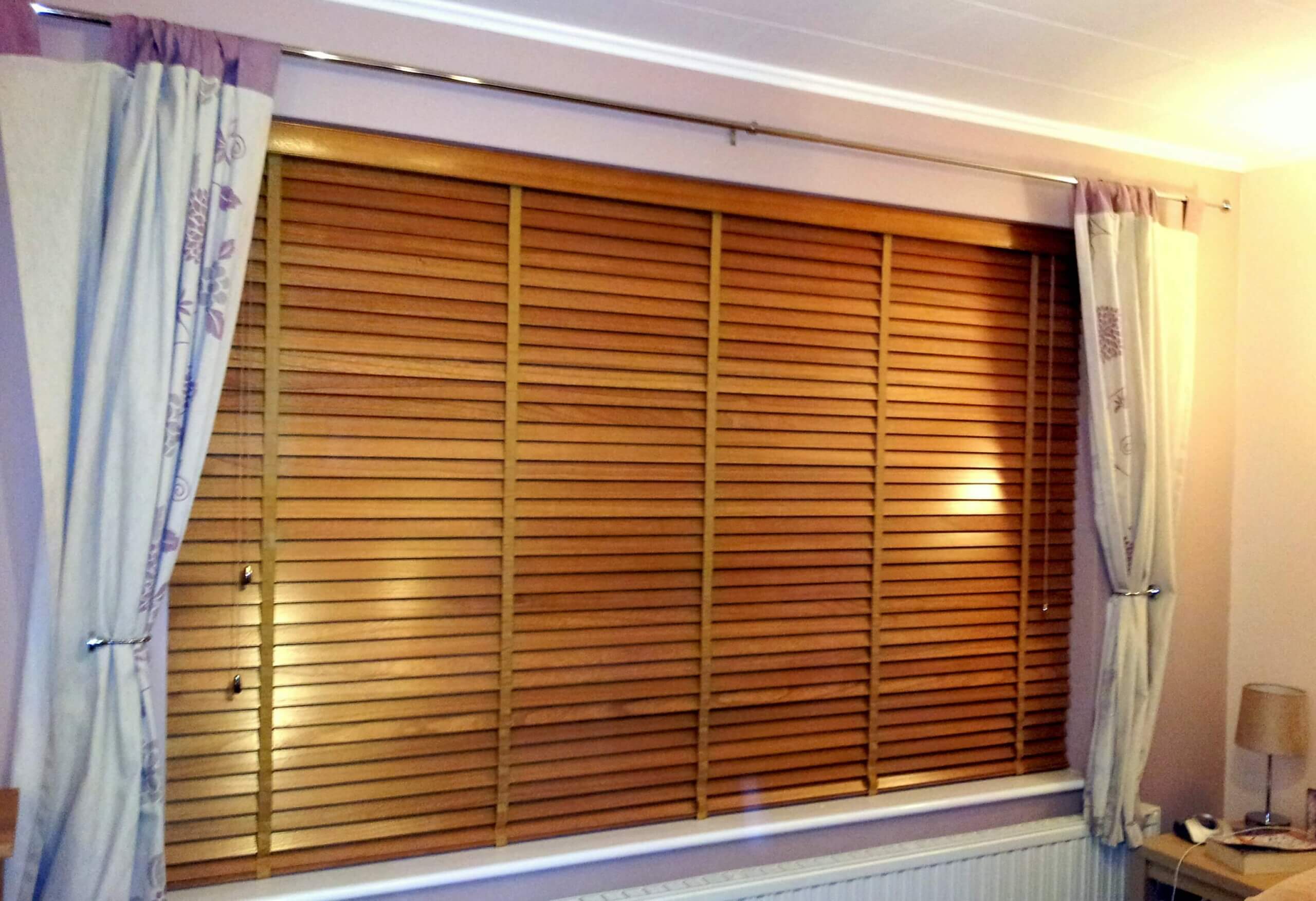 venetian blinds